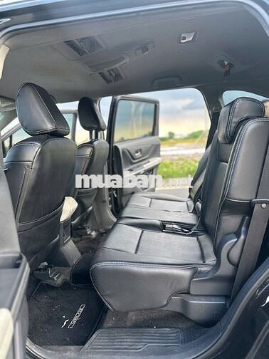 Xe gia đình Toyota Veloz Cross 2023 - 56000 km