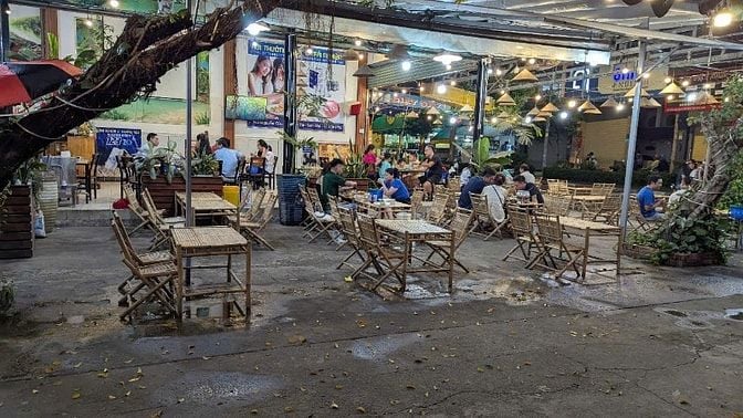 Sang quán nhậu góc 2 MT Nguyễn Cửu Đàm, dt 12 x 20m, full nội thất