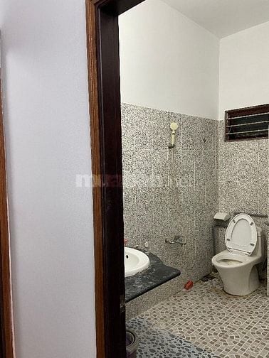 Phòng đôi thoáng mát, có ban công rộng rãi