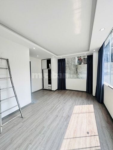  CHỈ HƠN 8 TỶ —  NHÀ PHỐ 47M² CHÍNH CHỦ NỞ HẬU -- CV Hòa Bình