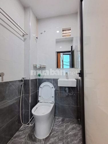 Bán nhà ngõ 67 Thái Thịnh quận Đống Đa, ngõ ôtô vào, tiện kinh doanh