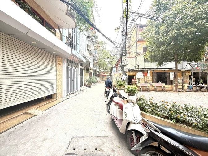 Chính chủ bán nhà phố Thịnh Quang, 32m2 x 5T, gần oto giá 6.35 tỷ