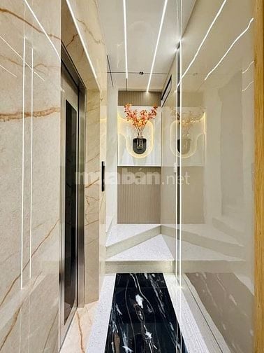Nhà 4 x 11 đúc 1 lững 4 lầu có thang máy quang trung p11 gò vấp 