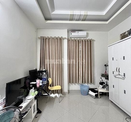 Bán nhà quận 7, xe hơi đậu cửa, 70m2, 3 tầng, chỉ 6.5 tỷ
