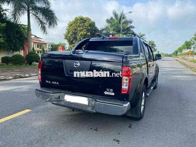 Nissan Navara 2013 2.5 AT - 100000 km