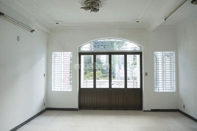 Cho thuê nhà mặt tiền rộng rãi tại trung tâm TP.HCM