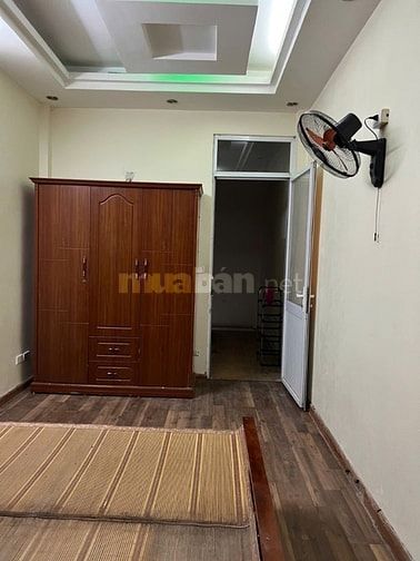 Dân xây Cự Lộc, rất gần phố, ngõ ba gác, ở ngay, trung tâm