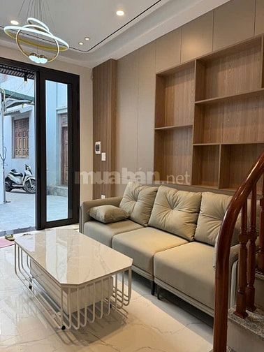 CHÍNH CHỦ BÁN NHÀ: VIỆT HƯNG, LONG BIÊN, HÀ NỘI, DT 31M, 5 TẦNG, 3 NGỦ