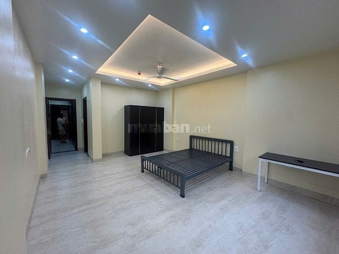 CHO THUÊ PHÒNG MỚI TINH CHƯA BÓC SEAL CÓ THANG MÁY CẠNH CHỢ VĂN LA