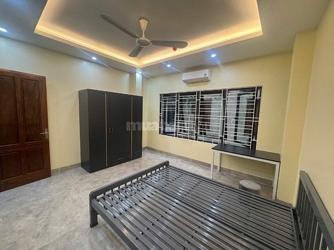 CHO THUÊ PHÒNG MỚI TINH CHƯA BÓC SEAL CÓ THANG MÁY CẠNH CHỢ VĂN LA