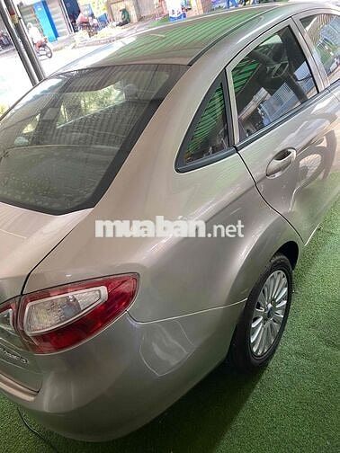 Ford Fiesta 2011 1.6 AT Sedan - 140000 km