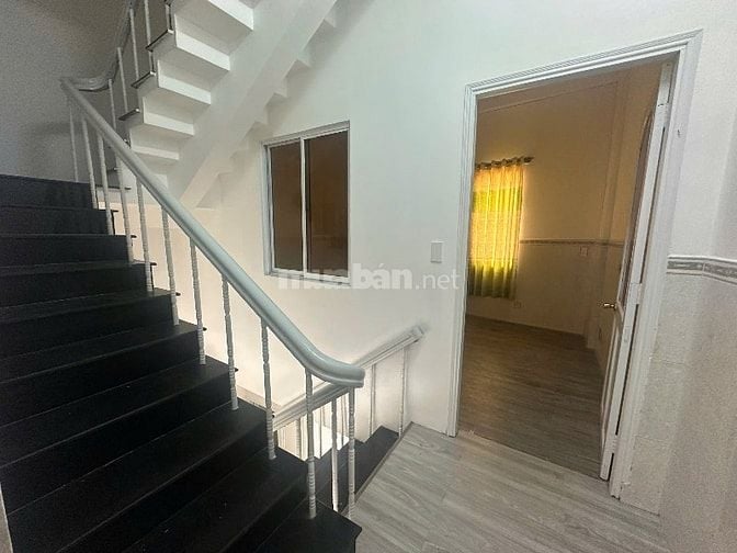 Cho thuê nhà HXH 69 Nguyễn Gia Trí, Bình Thạnh. 5x12m,Trệt 2L Giá 29tr