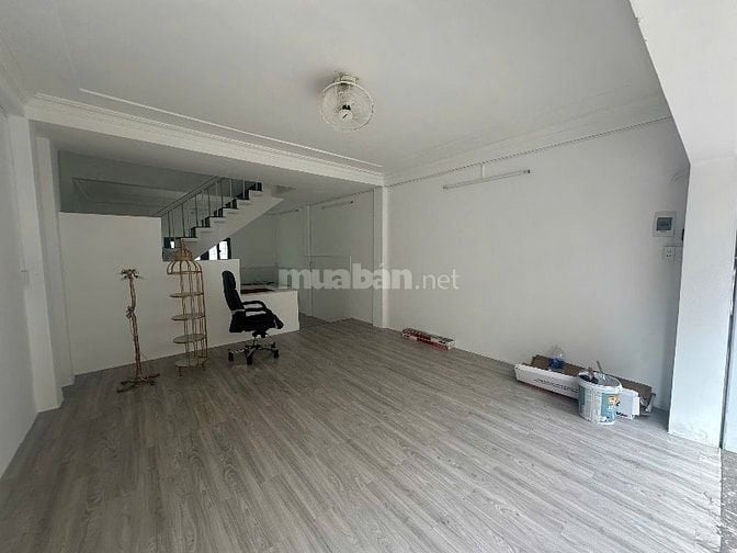 Cho thuê nhà HXH 69 Nguyễn Gia Trí, Bình Thạnh. 5x12m,Trệt 2L Giá 29tr