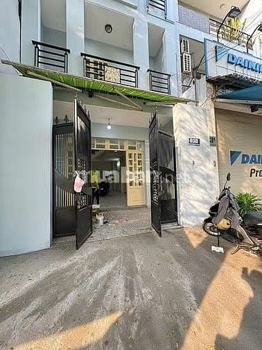 Cho thuê nhà mặt tiền Tô Hiệu, P.T.T.Hòa, Q.T.Phú  giá 18tr
