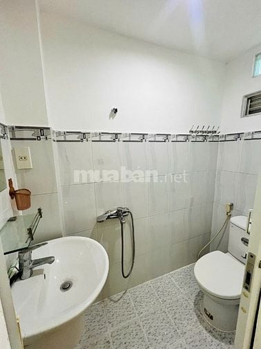 Cho thuê nhà riêng 2PN, 2WC, 80m2, giá tốt tại Hẻm 30, Thích Quảng Đức