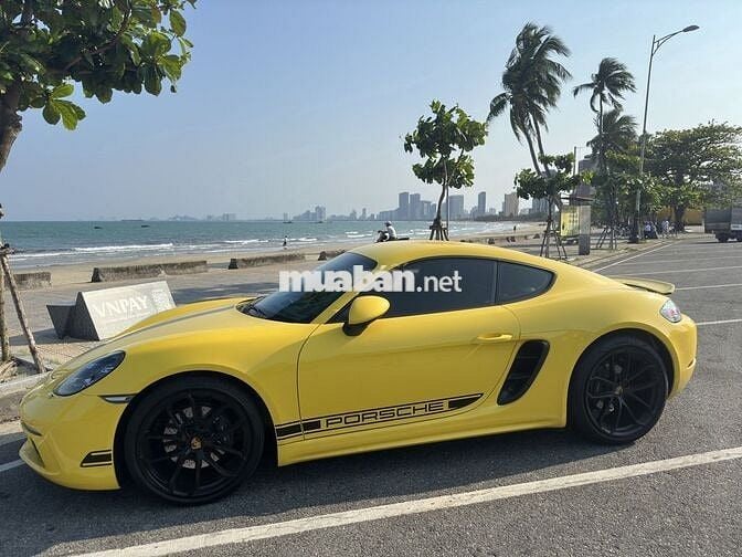 Porsche 718 2024  - 9000 km