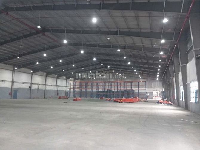 Cho thuê kho xưởng 8500m2 Khu công nghệ cao, PCCC tự động, có ngăn lẻ