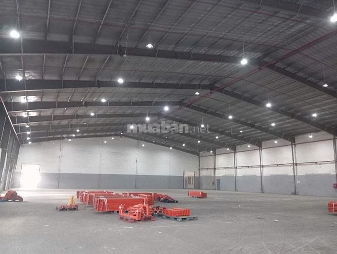 Cho thuê kho xưởng 8500m2 Khu công nghệ cao, PCCC tự động, có ngăn lẻ