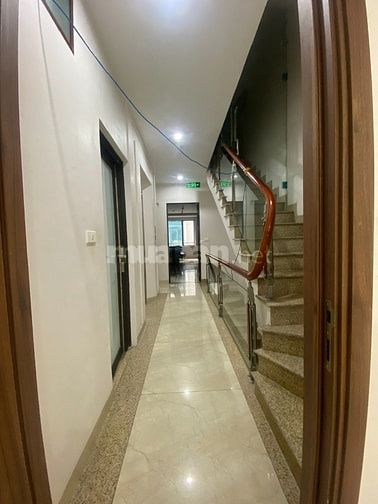 Cho thuê Tầng 1&2 làm văn phòng, cửa hàng... Vị trí trung tâm Láng Hạ