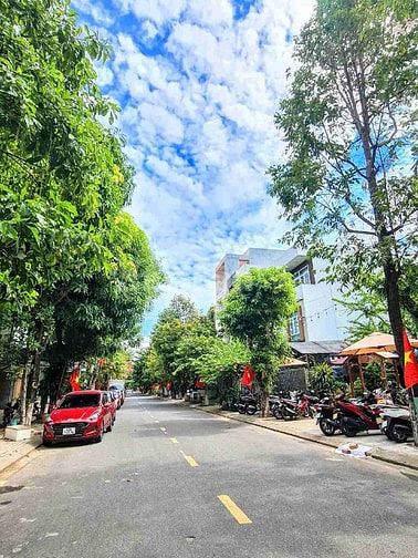 GIẢM SÂU BÁN NHANH NHÀ 3 TẦNG 3 MÊ NGAY TRUNG TÂM GIÁ CHỈ BẰNG GIÁ ĐẤT