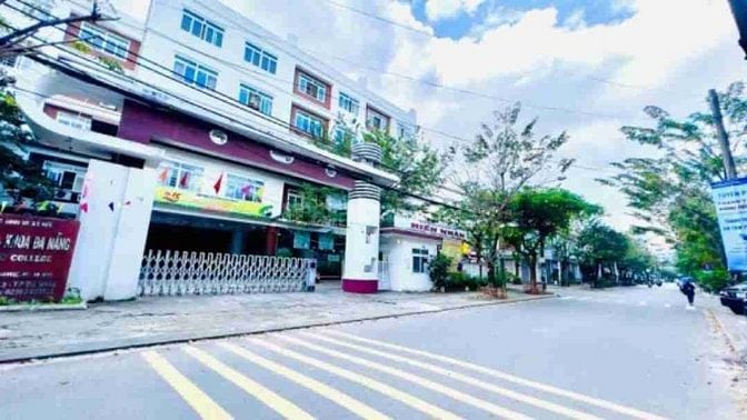 GIẢM SÂU BÁN NHANH NHÀ 3 TẦNG 3 MÊ NGAY TRUNG TÂM GIÁ CHỈ BẰNG GIÁ ĐẤT