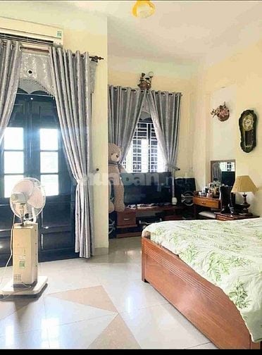 GIẢM SÂU BÁN NHANH NHÀ 3 TẦNG 3 MÊ NGAY TRUNG TÂM GIÁ CHỈ BẰNG GIÁ ĐẤT