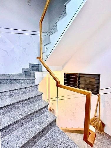 Để có giá tốt nhất Huỳnh Phụng xin mời quý a chị theo e chốt căn nhà t