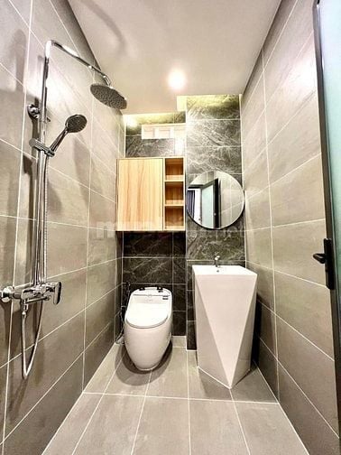 Nhà ngang lớn 5,2m đường An Dương Vương, Q5. Đối diện chợ An Đông