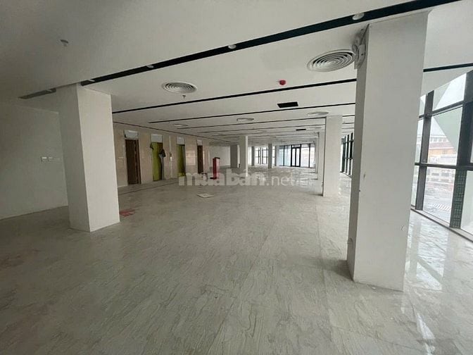 Bán Tòa Văn Phòng Phố Víp Lô Góc Quận Cầu Giấy 381M2 Xây 9 Tầng MT 38M