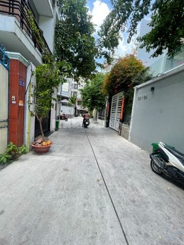 Bán biệt thự Hẻm ô tô đường Nguyễn Chí Thanh,P.9,Q.5.Dt 8x20