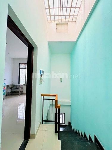  Cho thuê căn hộ dịch vụ 20-25m2 , full nội thất , bếp , sân phơi , wc