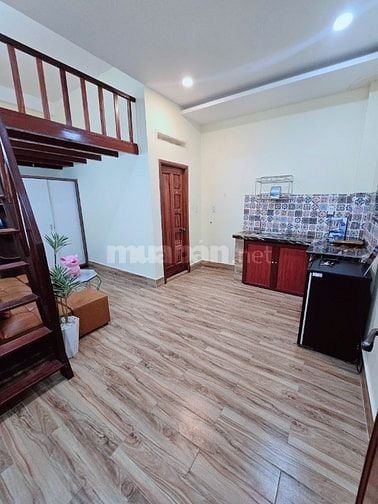 NGAY NGÃ 4 THỦ ĐỨC, LÊ VĂN VIỆT, Phòng full nội thất rộng rãi, an ninh