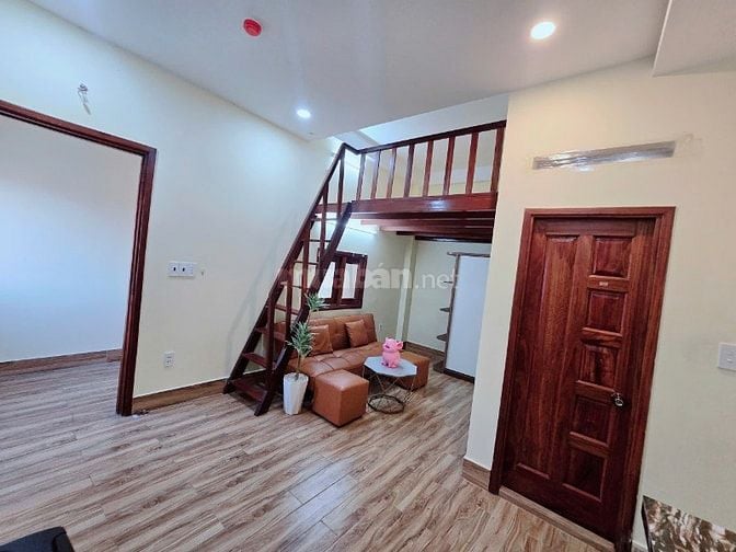 NGAY NGÃ 4 THỦ ĐỨC, LÊ VĂN VIỆT, Phòng full nội thất rộng rãi, an ninh