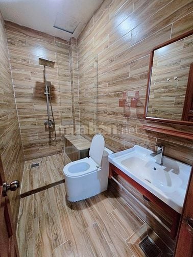 NGAY NGÃ 4 THỦ ĐỨC, LÊ VĂN VIỆT, Phòng full nội thất rộng rãi, an ninh