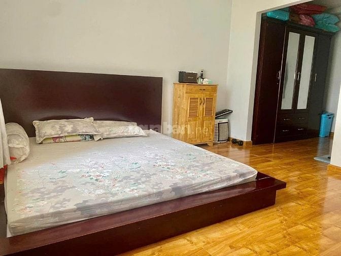 Chung cư Miếu Nổi, Vũ Huy Tấn, BT: 11tr/th, 72m2, 2p ngủ, nhà mới
