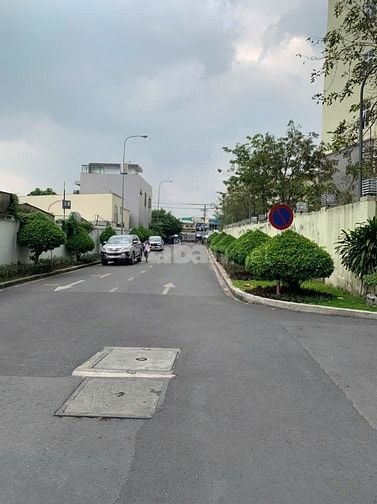 SUẤT THANH LÝ NOXH TẠI HÓC MÔN GIÁ 1.1 TỶ CĂN 2PN,TẦNG 8,CHÍNH CHỦ Ở
