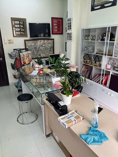 TUYỂN NV BÁN HÀNG ONLINE PHONG THUỶ