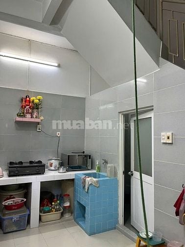 Chính chủ cần bán 1 căn nhà xưa, góc hẻm 10m,  Hàn Hải Nguyên, Quận 11