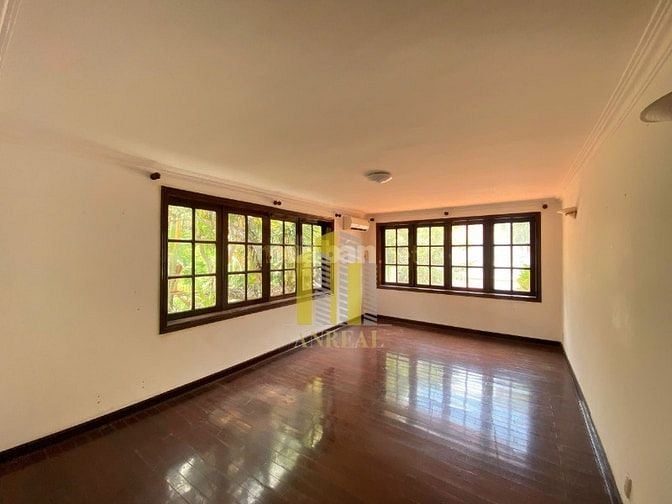 VILLA SÂN VƯỜN HỒ BƠI 450M2 GIÁ 90 TRIỆU