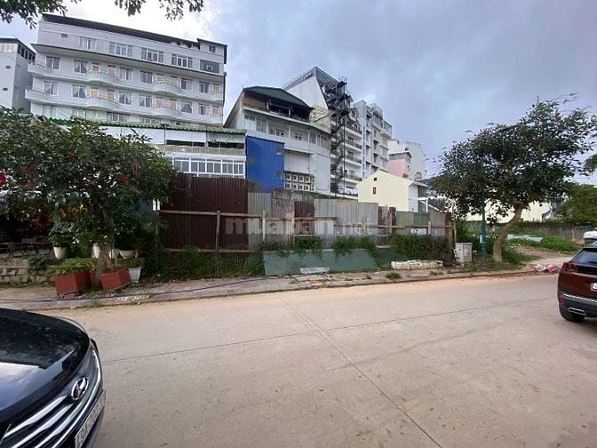BÁN LÔ ĐẤT SIÊU VIP KHU GOLF VALLEY. GẦN HỒ XUÂN HƯƠNG.