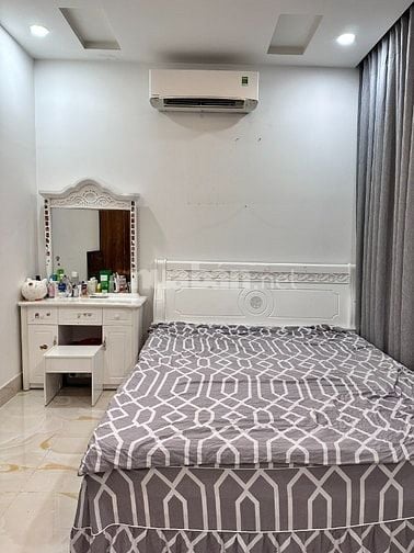 Chính chủ bán nhà đẹp 3 tầng DT đất 56,8m2 đường Nguyễn Thị Thập, Q7