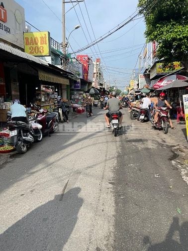 Cho thuê 1 phần mặt bằng bán sáng chiều.Vị trí đẹp ngay chợ