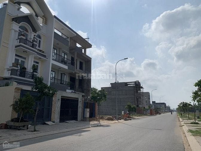 VỊ TRÍ VÀNG ĐẤT NỀN F0 LIỀN KỀ VINHOME HẬU NGHĨA, GIÁ CỰC TỐT , SHR