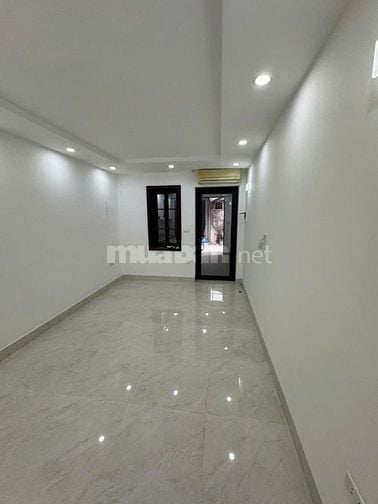 Cần bán căn hộ Tập thể Tầng 1  cán bộ Thủ Lệ số nhà 20 Ngõ 9/3 Đào Tấn