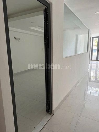 Cho thuê nhà 2MT Hồng Bàng, P1, Q11 giá 30tr