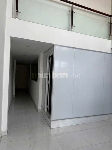 Cho thuê nhà 2MT Hồng Bàng, P1, Q11 giá 30tr