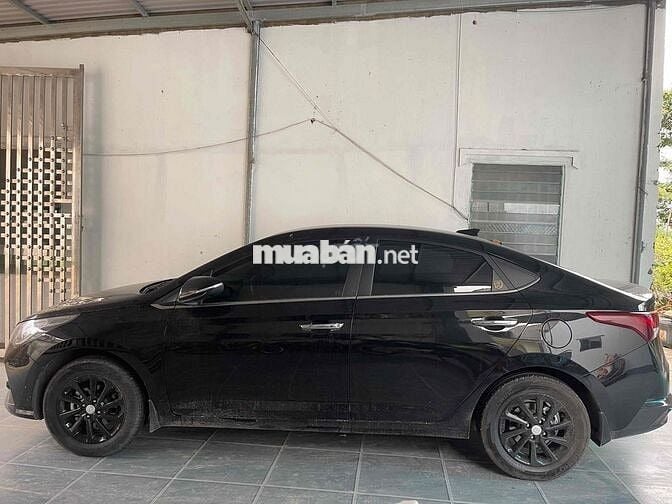 Hyundai Accent 2023 1.4AT - 300000 km