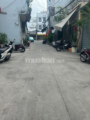 Bán gấp căn hộ dịch vụ thu nhập 135 triệu / tháng 