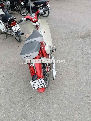 SUPER CUB 125cc ( Đỏ) . XE CÒN MỚI 99.9%. đki 2023