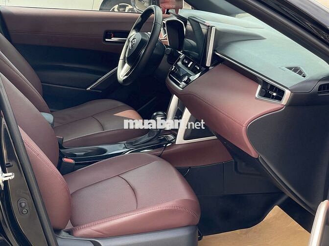 Bán Cross 2022 1.8V - 28.000 km
